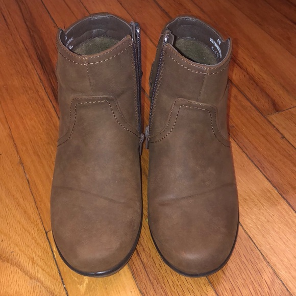 easy street comfort wave boots